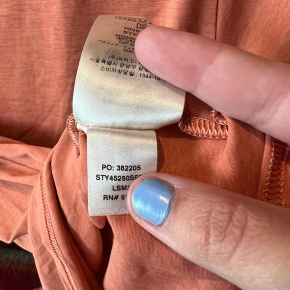 Patagonia women’s Capilene UPF 50+ performance shirt size XS - Picture 7 of 8